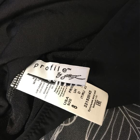 Profile by Gottex Women's Soiree Bandeau Strapless Flyaway One Piece, SI… - Picture 4 of 5